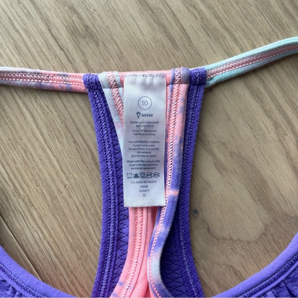 Like new condition IVVIVA tank top - Picture 2 of 4